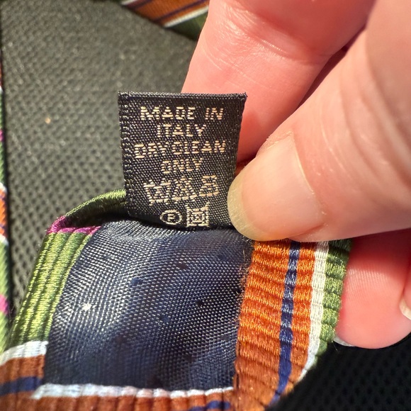 Oak Hall Striped Green and Orange Men's Tie - Picture 5 of 5